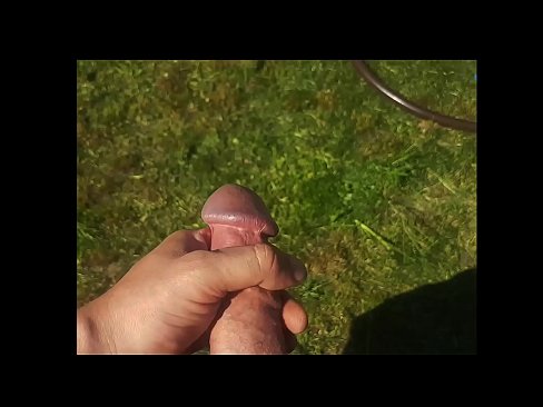 ❤️ Horúca kočka si nechá jebnúť ružovú kundičku a vystrieka sa so squirtom v letnej záhrade Porno na sk.pornolemon.ru ❌❤