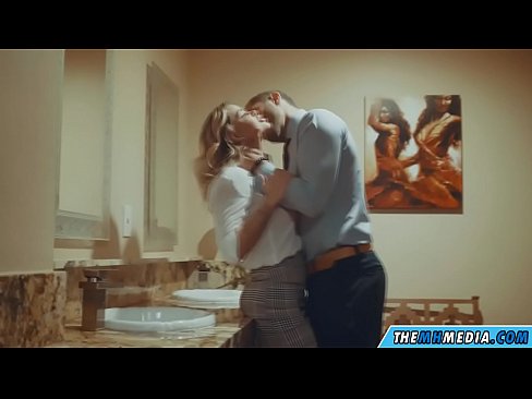 ❤️ Keď vás prsnatá blondínka zvádza na verejných toaletách Porno na sk.pornolemon.ru ❌❤